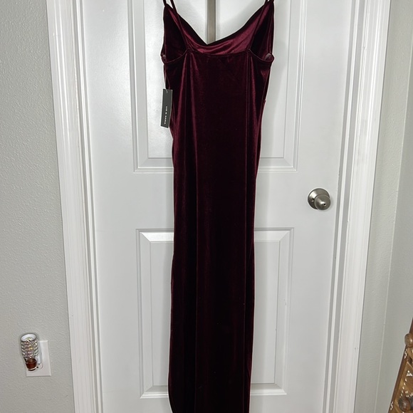 🔴 Liz & Sara Velvet Evening Dress NWT - Picture 5 of 7